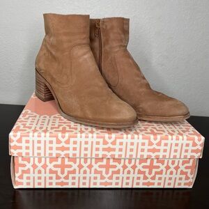 Gianni Bini Tan Ankle Boots‎